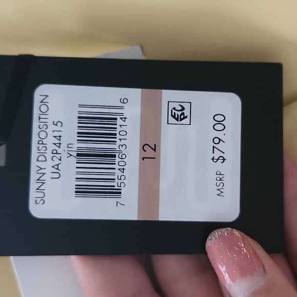 DKNY yellow polyester shorts - Picture 2 of 4